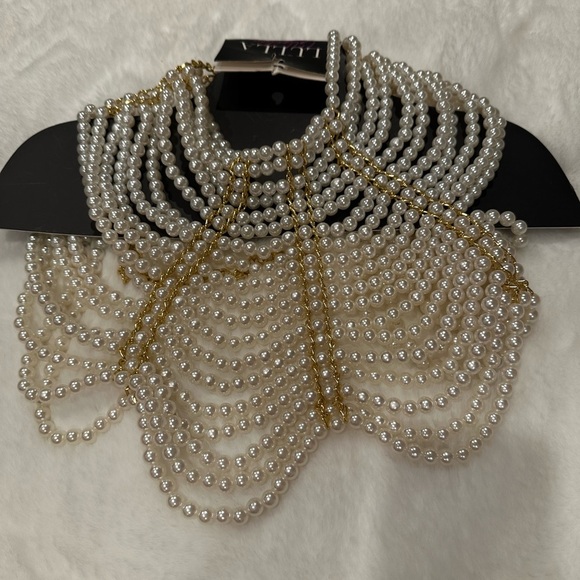 Lulla Collection Jewelry - Luxurious Gold and Pearl Statement Necklace